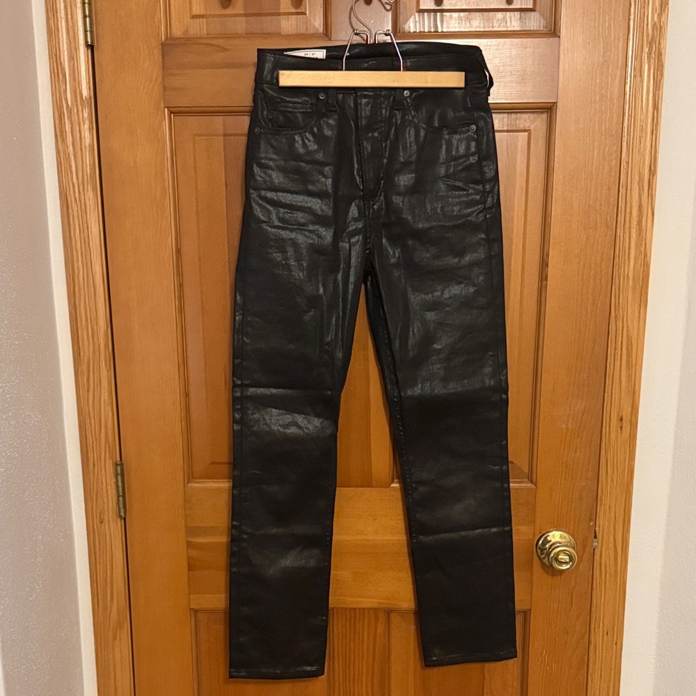 Women’s Gap Treated Black Jeans - sz 26 / 2R. got a bit of stiffness and shine